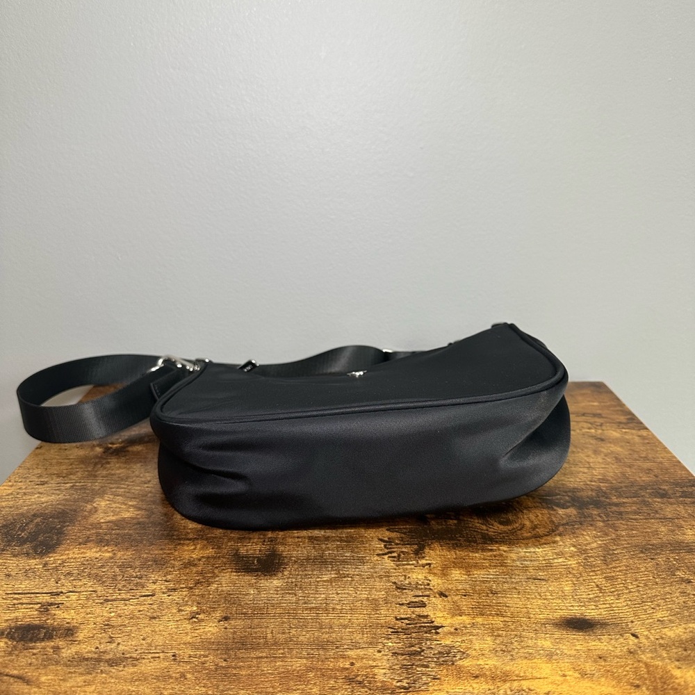 Lululemon City Essentials Small Shoulder Bag - Picture 6 of 14